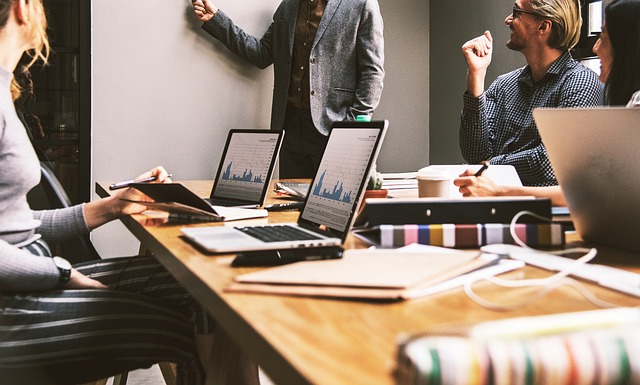 3 Habitudes Google qui nuisent à votre visibilité professionnelle